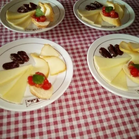 Peace In Restaurant Homestay