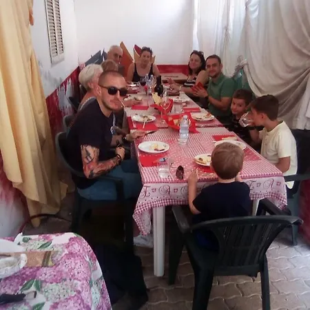 Peace In Restaurant Homestay